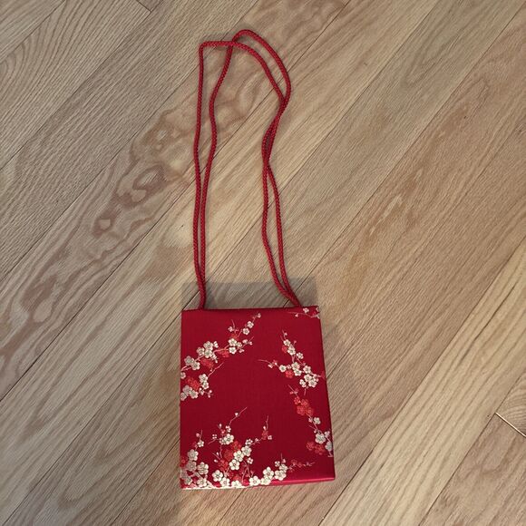 Amanda Smith Red Evening Purse Gold Flower Embroidery With Snap & Shoulder Strap - Picture 1 of 13
